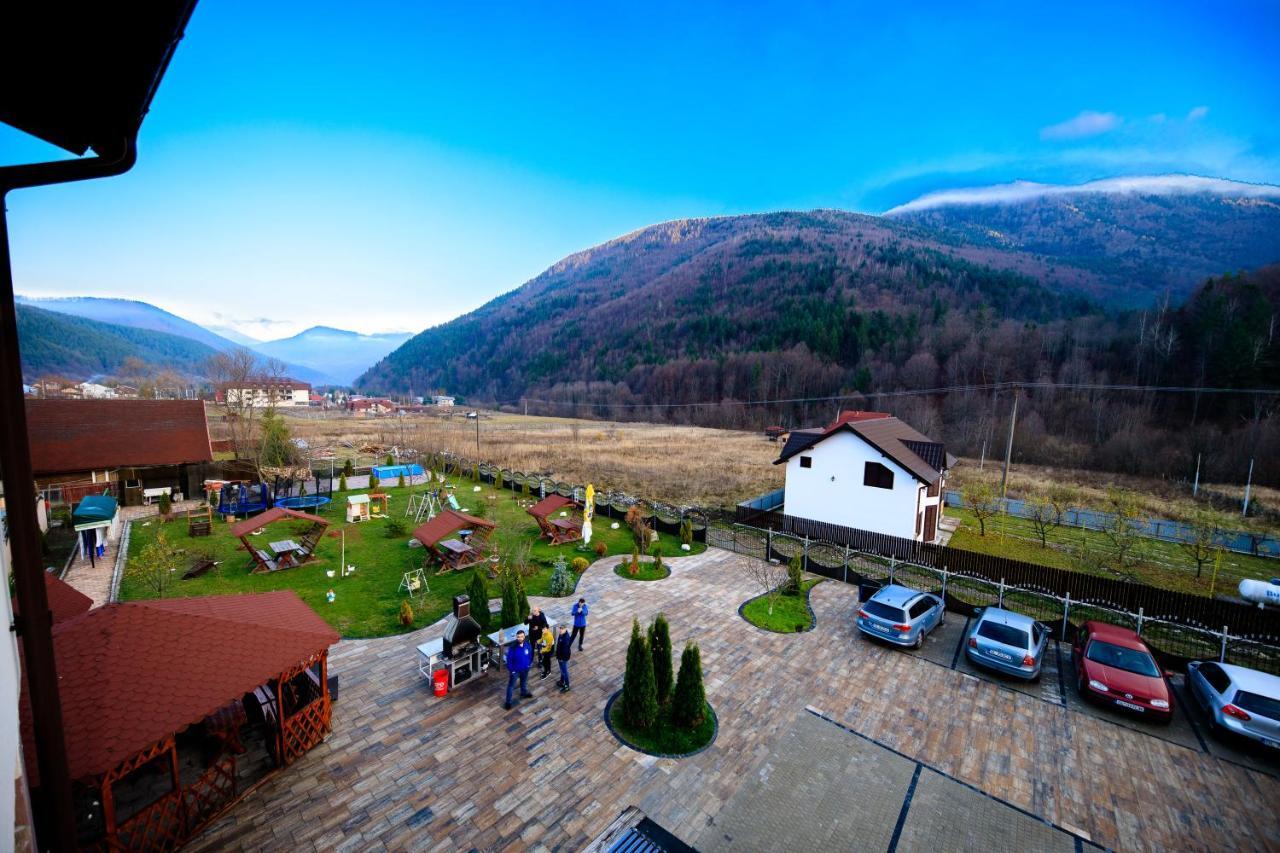 Pensiunea Grande Lepşa Esterno foto